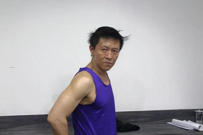 中死亡多日无人察觉已发臭王菲前经纪人悼念PG电子麻将胡了模拟器台湾男星陈光前家(图4)